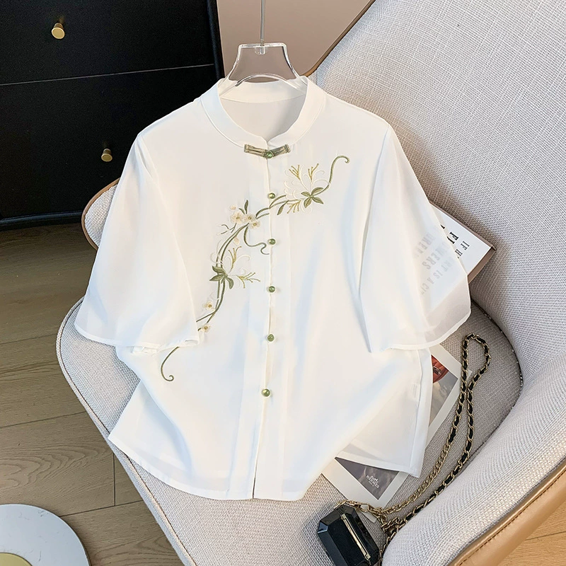 Настоящая фотография новой рубашки в китайском стиле с воротником-стойкой и тяжелой вышивкой, рукавами-колокольчиками в сочетании с юбкой мамиан, элегантным классическим топом Hanfu.