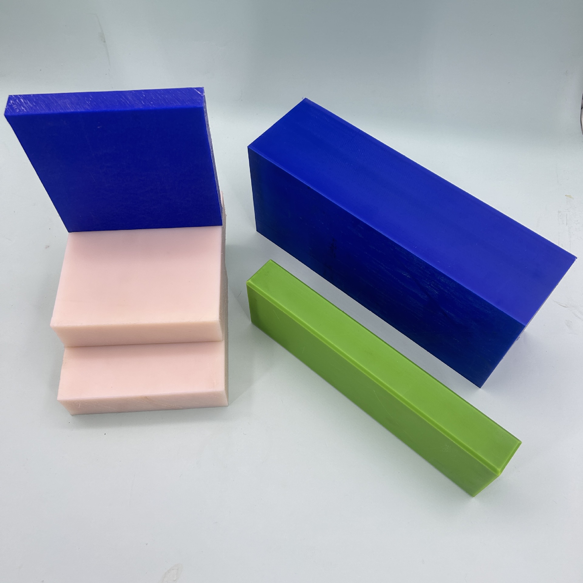 尼龙板厂家批发 mc浇筑尼龙硬板工程塑料PA6阻燃加纤含油尼龙板