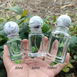 新款香水瓶现货 晶白料 30ml50ml100ml方形带台卡口玻璃香水瓶