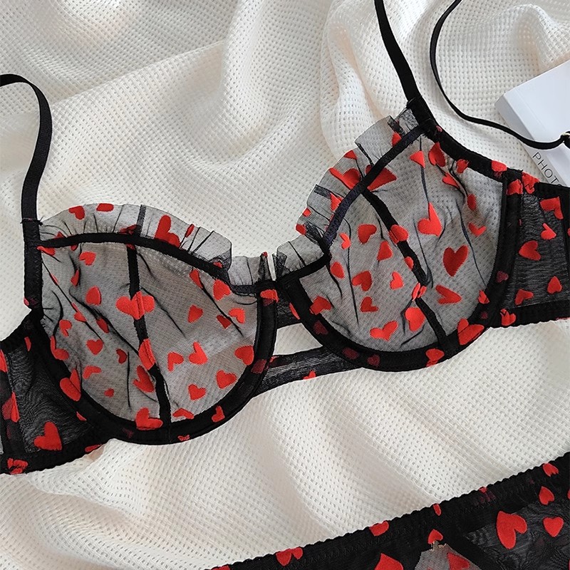 Set intimo da donna sexy stampato a forma di cuore in pizzo ultrasottile con petto ampio e reggiseno piccolo in estate_voghion.com
