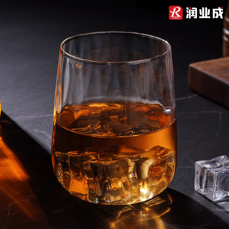 Glass wineglass for whiskey