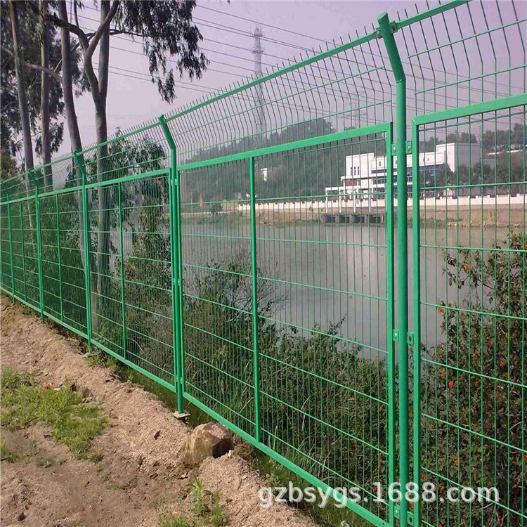 厂家供应 养殖围栏铁丝网 铁路框架护栏网 桥梁两侧隔离护栏网