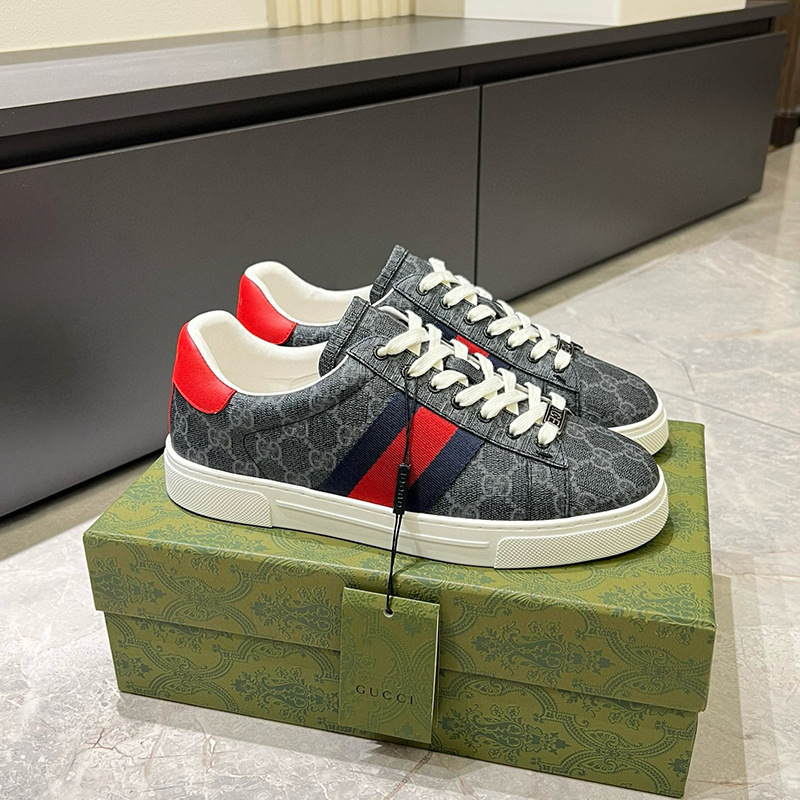 European High-End Trendy Sports Casual Shoes Fashion Flat Letter Men's Shoes Stylish Light Luxury Versatile Genuine Leather Sneakers