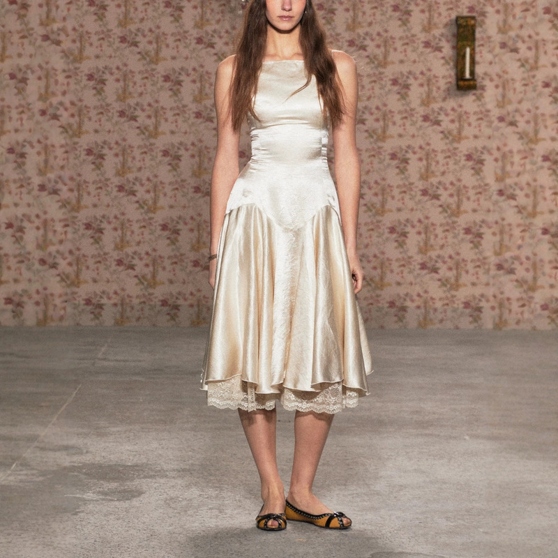 Acetic Acid Lace Dress with Straps, Designed for Spring and Summer, Elegant Mid-Length Dress with a High-End Flowy Feel. Sold over 2000+ Pieces Acetic Acid Lace Dress with Straps, Designed for Spring and Summer, Elegant Mid-Length Dress with a High-End Flowy Feel. Sold over 2000+ Pieces