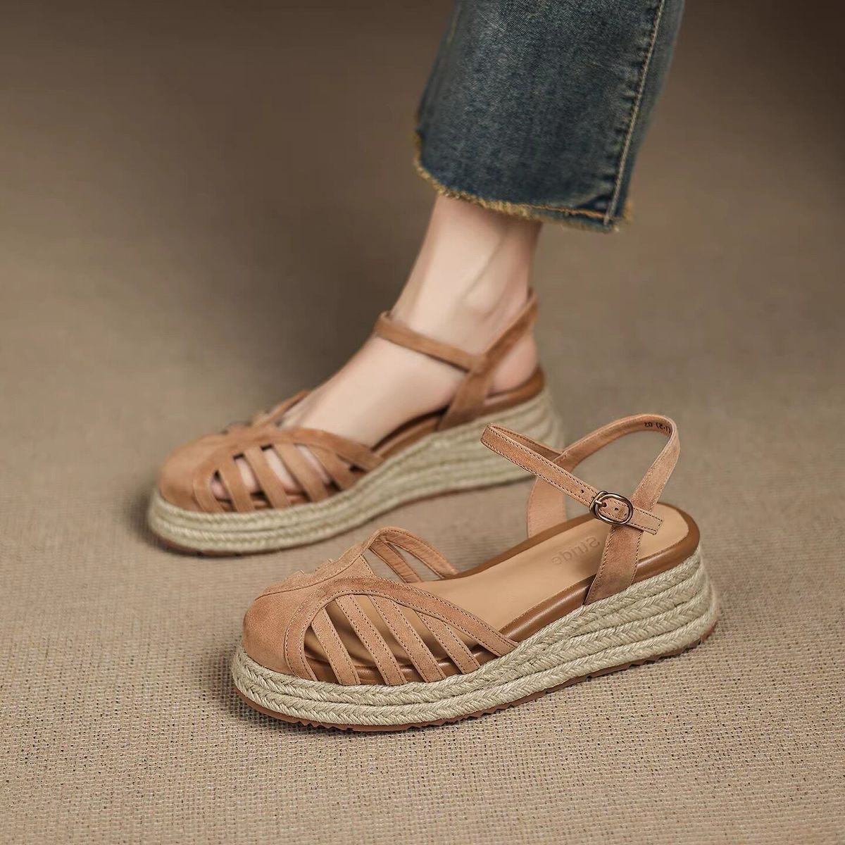 Sandals platform