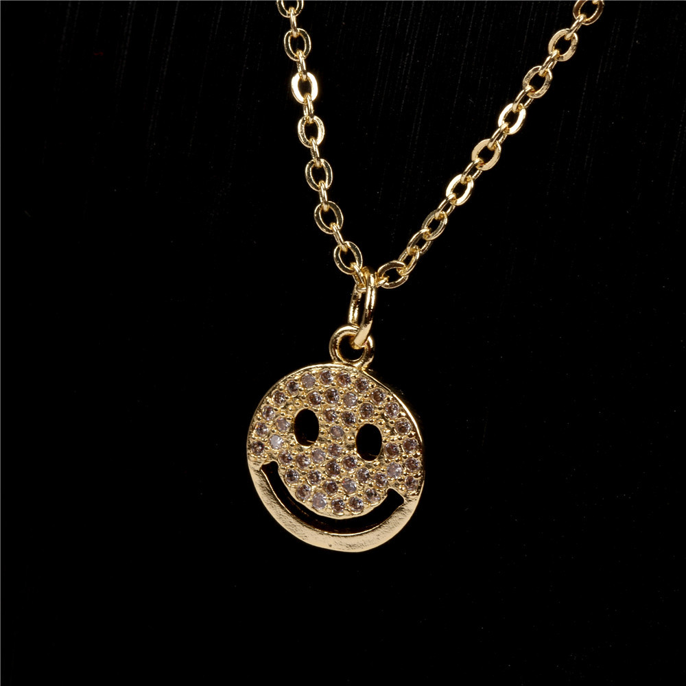 Wholesale Fashion Smiley Face Round Pendent Necklace display picture 9