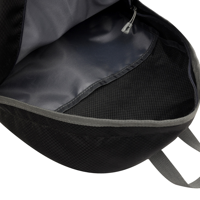 Comercio exterior al por mayor 2023 verano nuevo estilo de viaje al aire libre mochila de nailon bolsa de montañismo de gran capacidad resistente a las salpicaduras