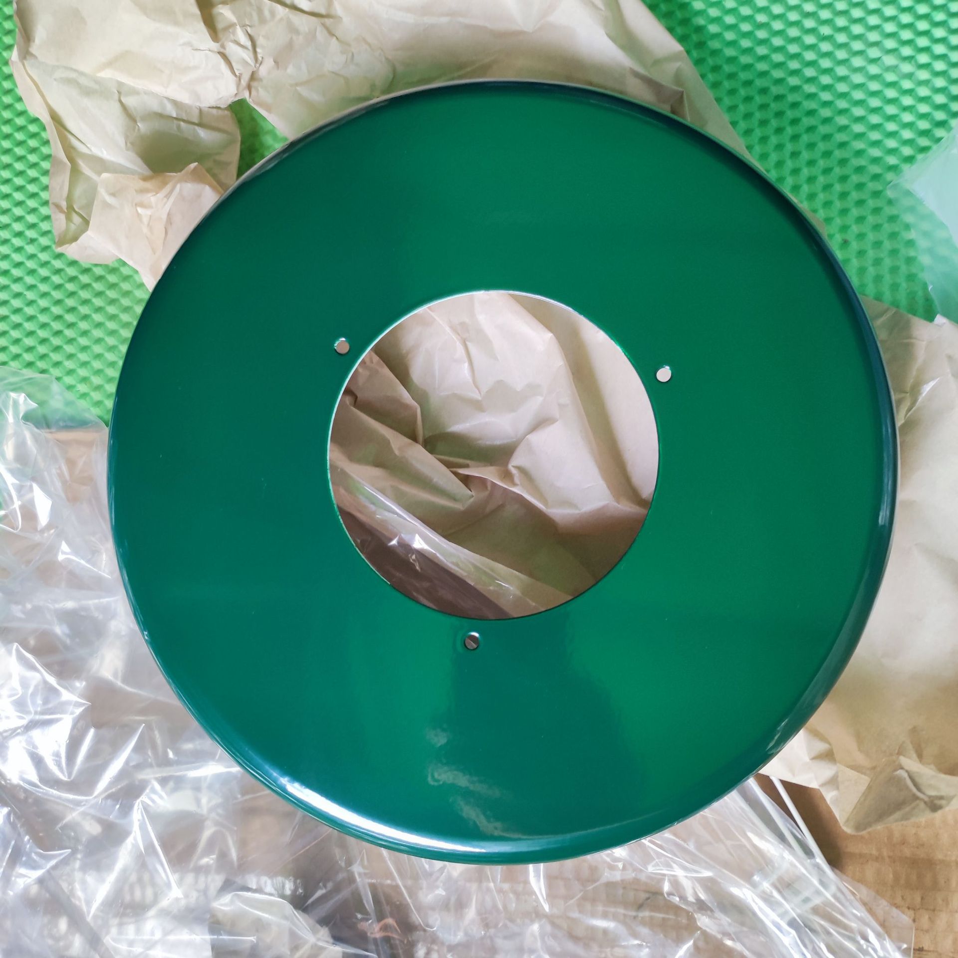 짙은 녹색 3단 케이크, 지름 35cm - 흰색 행잉 와이어 1.5m