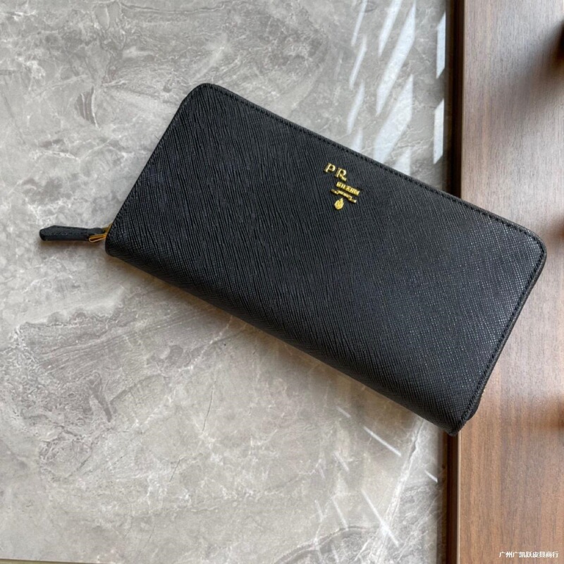 Prada Women's Zipper Long Wallet Cross Pattern Cowhide Clutch High Quality 1ML506
