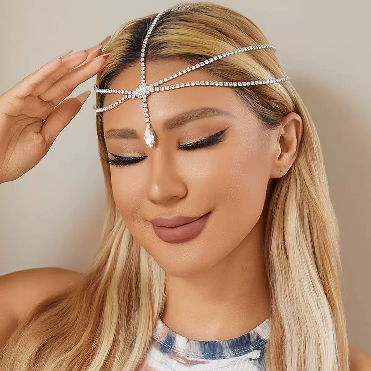 Amazon Горячая продажа многослойная лоб цепи для волос, модные экзотические ветряные стразы для волос, свадебные украшения Hairband