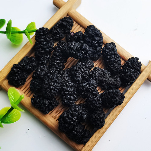 New arrival loose dried black mulberries from Sichuan, large fruit for wholesale. Large-grained, unwashed mulberry dried fruit for herbal tea brewing, wholesale.