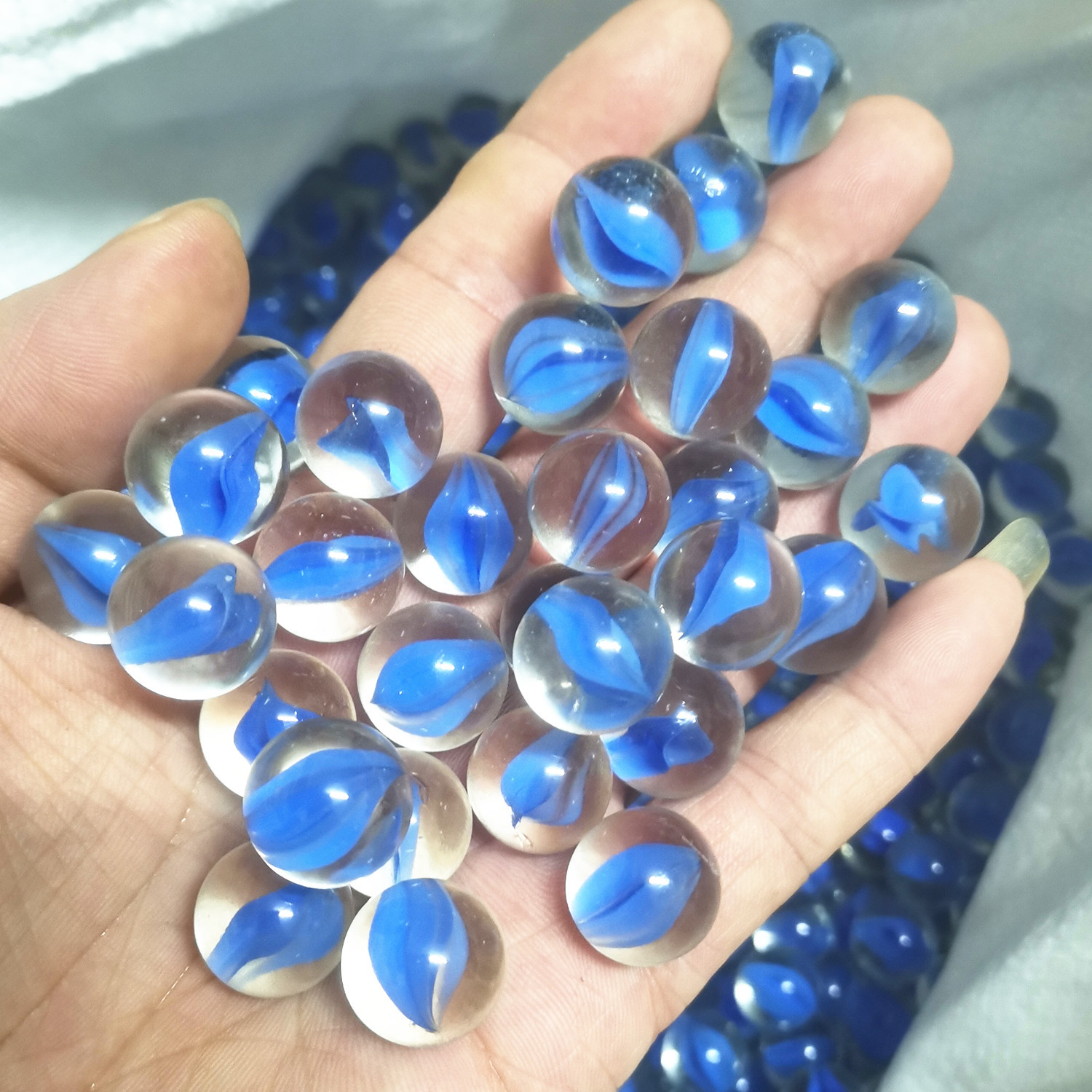 16mm mármoles de vidrio al por mayor juguetes nostálgicos cuentas de vidrio juego de damas tienda binaria de vidrio perlas sueltas bola artesanal