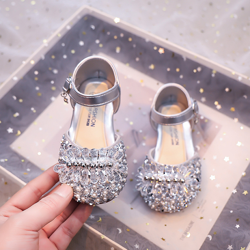 Zapatos de princesa de diamante para niñas 2026 primavera y otoño nuevos zapatos de sandalias de boca superficial zapatos huecos de moda zapatos de cristal para niñas image 5