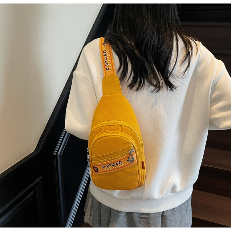 Summer nylon bag for women, 2025 new style commuter sports single-shoulder chest bag, niche and versatile, large-capacity crossbody bag undefined