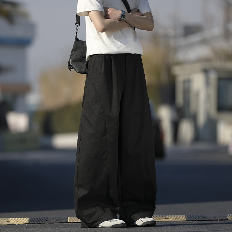 Lässige Herrenhose im amerikanischen Stil mit schrägem Schnitt, neue Frühjahrskollektion 2026, trendige, gerade geschnittene Hose mit weitem Bein._voghion.com