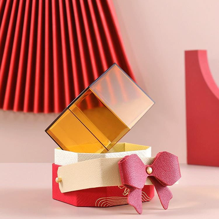 Gift box, 2023