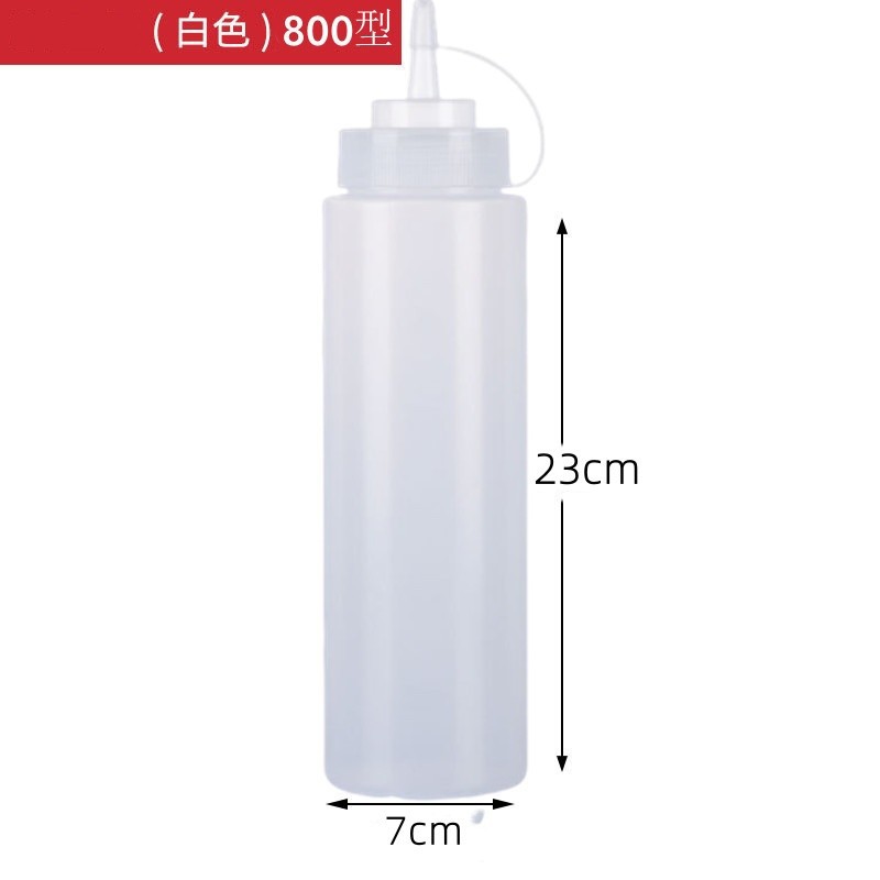 サラダソースはプラスチックの小さい壺を搾ることができます。