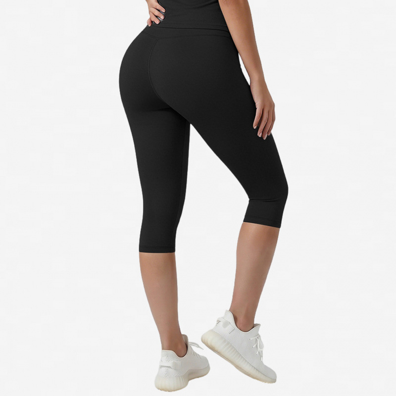 Deportes al aire libre transfronterizos pantalones de manga corta y pantalones largos de siete puntos, pantalones de velocidad seca, cintura alta y caderas levantadas, juegos deportivos para mujeres de verano ropa de yoga de fitness