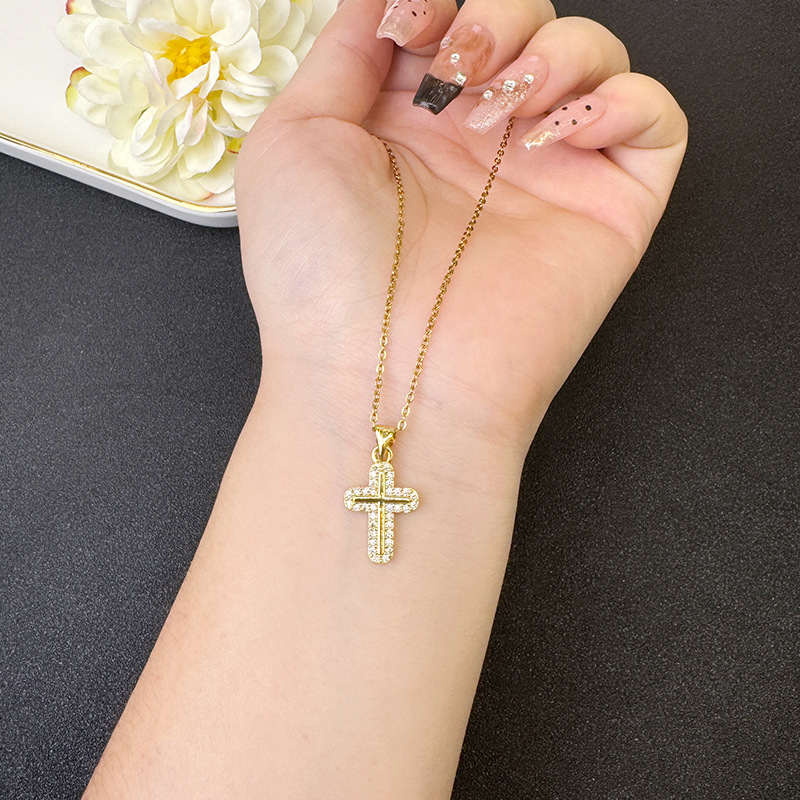 Antiguo collar de cruz de diamantes de estilo europeo y americano de oro de arena Pendientes de diseño femenino Fábrica de joyería de personalidad de todo fósforo al por mayor