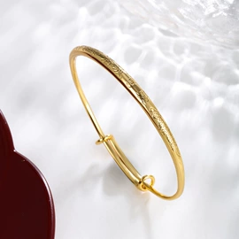 耳环;耳钉;吊坠