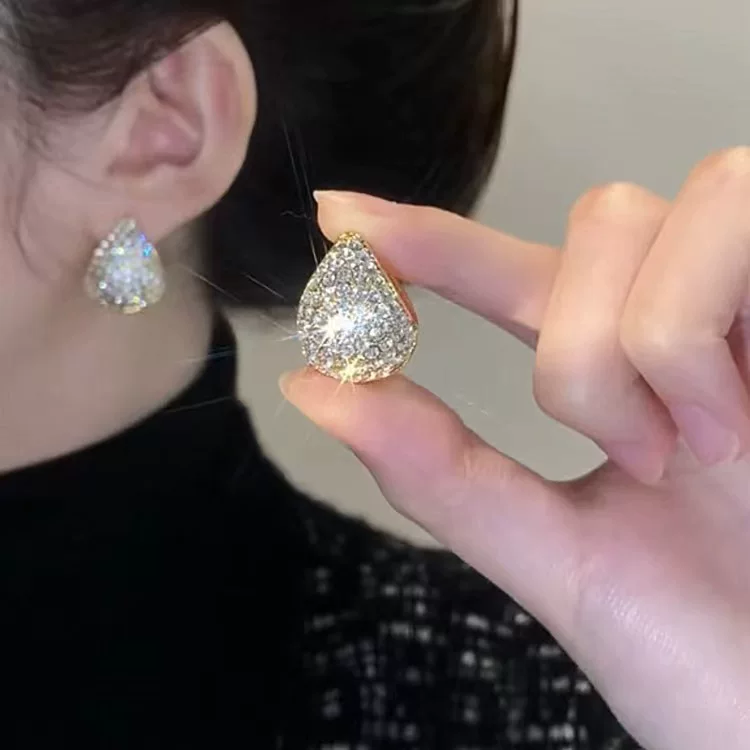 Серебристо-розовые каплевидные серьги с камнями, крошечный роскошный дизайн, вид словно инкрустированные драгоценные камни, золото или белый