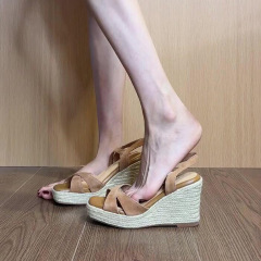 小柄な方向けの美しく疲れにくい麦わらウェッジシューズ、女性用ハイヒール厚底サンダル、2025年新作夏スカート付き