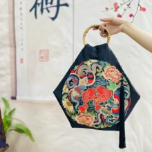 新中式民族仿手绣机绣打籽绣特色绣花手提包