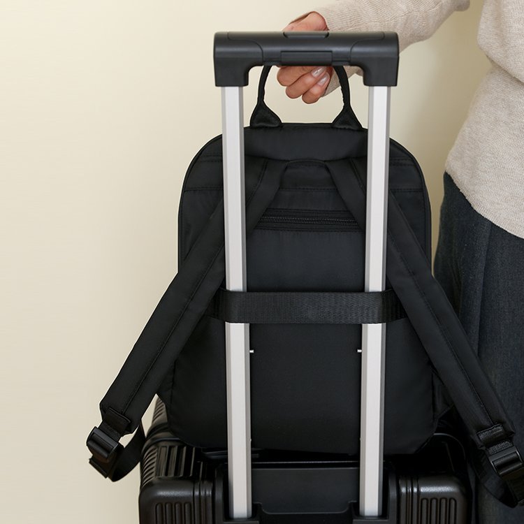 Nuevo estilo de ocio personalidad urbana tela de nylon temperamento de gran capacidad fábrica de mochilas al por mayor exportación de comercio exterior transfronterizo