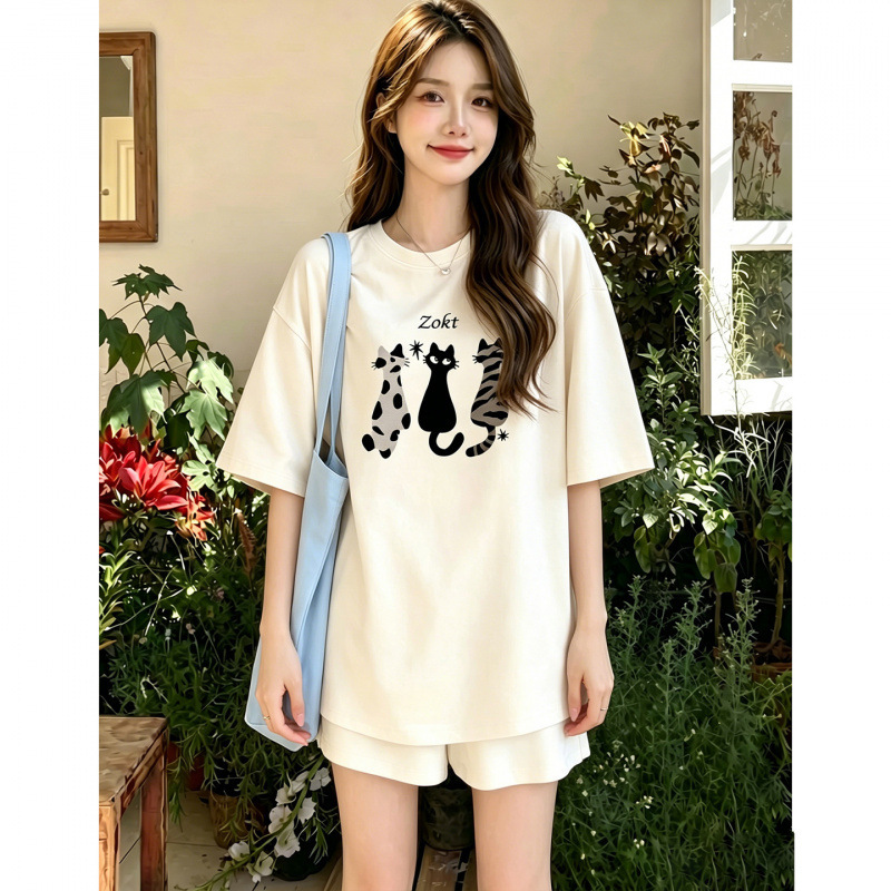 Maternity Shorts Set for Summer, Trendy Mom Style, Thin and Relaxed Casual Sports Short-Sleeve T-Shirt Outfit for Petite Sizes Maternity Shorts Set for Summer, Trendy Mom Style, Thin and Relaxed Casual Sports Short-Sleeve T-Shirt Outfit for Petite Sizes