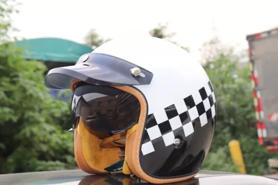 Three-Quarter Helmet for Motorcycle Riders, Motosiklet kaskı (dəbilqə) - mt-5-brightening-element-white-m