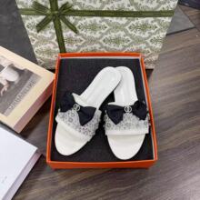 ߶Ʒ|СLƬˮ荺YЬŮ¿ɚ⴩һϳ