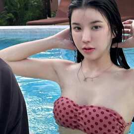 2025新款粉色波点抹胸性感小胸少女简约比基尼bikini分体游泳衣女