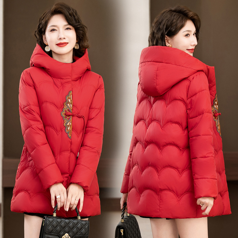 Mamá ropa de invierno de pluma de algodón de aire corto de 2024 nuevo estilo de mediana edad china ropa de algodón cálida abrigo de mujer
