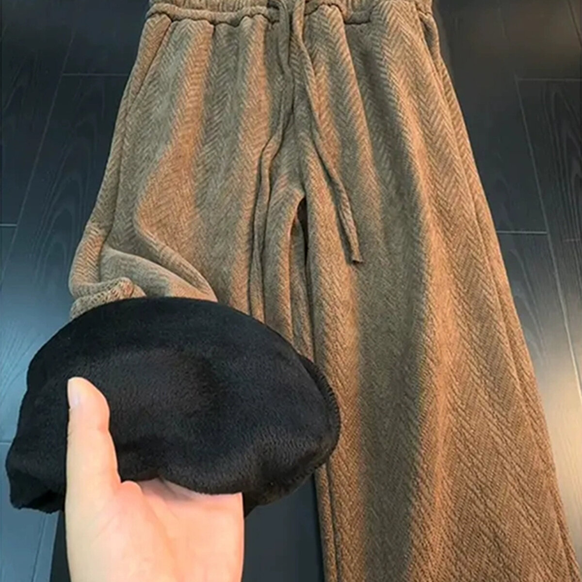 Men's Winter Heavy Fleece-Lined Chenille Straight-Leg Flared Pants with Maillard Coffee Color and Wheat Ear Pattern