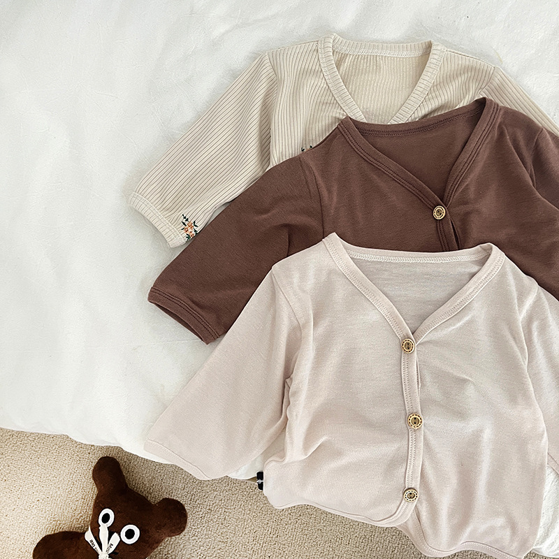 2025 verano primavera ropa de protección solar para niños hombres y mujeres bebé color sólido camisa de aire acondicionado chaqueta fina chaqueta de punto de bebé