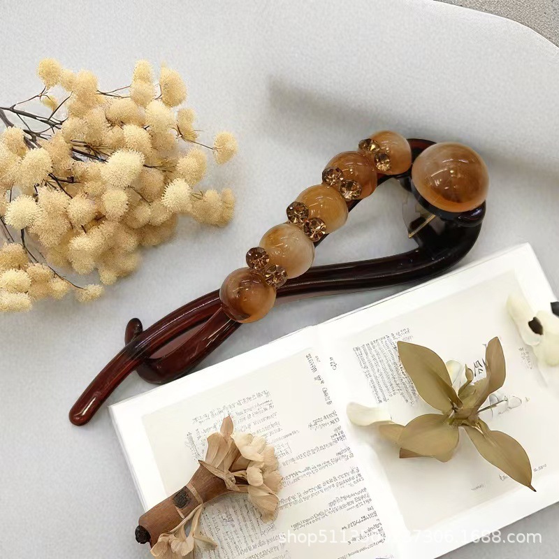 11cm アクリルワンワードクリップゼリーツイストクリップ女性の後頭部ヘアアクセサリーハイエンドライト高級ヘアクリップ|undefined