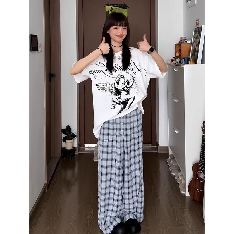 女性のホットガール向けの斜め肩のゆったりとした万能な半袖トップス、2025年の夏の新しいファッションスタイル、多用途でトレンディです。|undefined