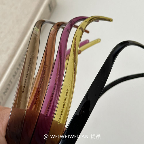 Japan and South Korea's new high-end, clear, non-slip, toothed glasses headband for going out, versatile, fine pressure hair headband, hair bundle