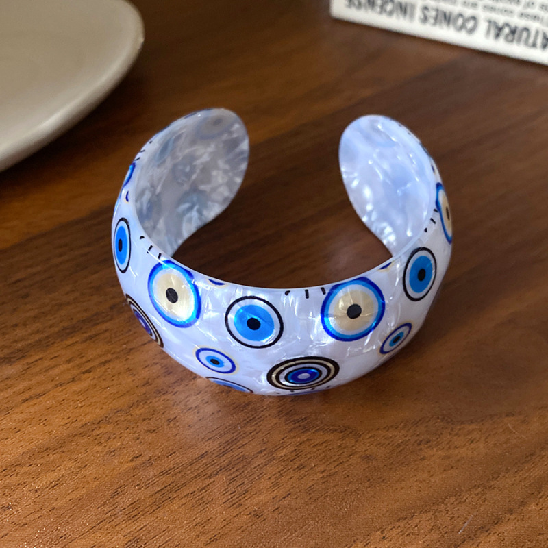 Brazalete 46 - Blanco - ojos