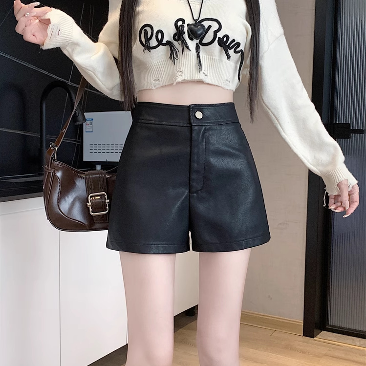 Black Leather Pants High Waist A- shape Shorts Women's Early Spring Puleather Wide Leg Shorts 2024 New Style