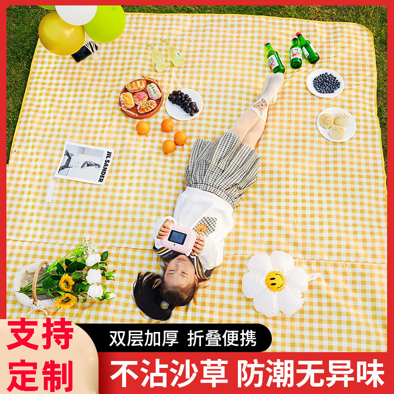 Picnic mat anti-moisture thick outdoor camping waterproof campfire camping spring outing outdoor seat cushion fabric camping mat