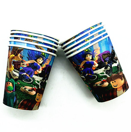 10 tazas de papel y 1 paquete