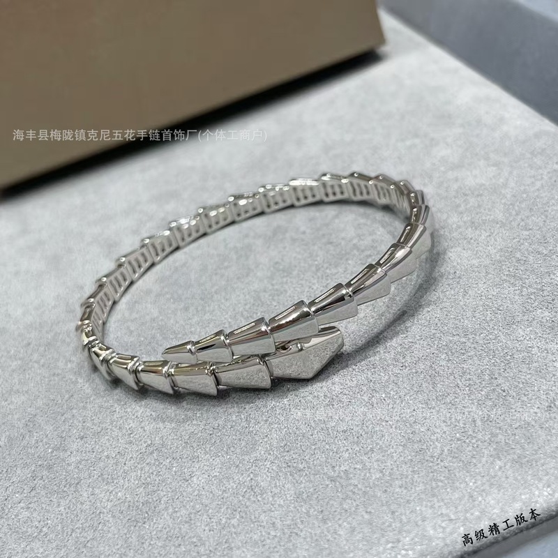 女性用スネークブレスレット、スターリングシルバーメッキ18Kローズゴールド、フルダイヤモンド、スネークボーン、マルチサークル、スネークヘッドオープンブレスレット、ダイヤモンド付き、新しいスタイル|undefined
