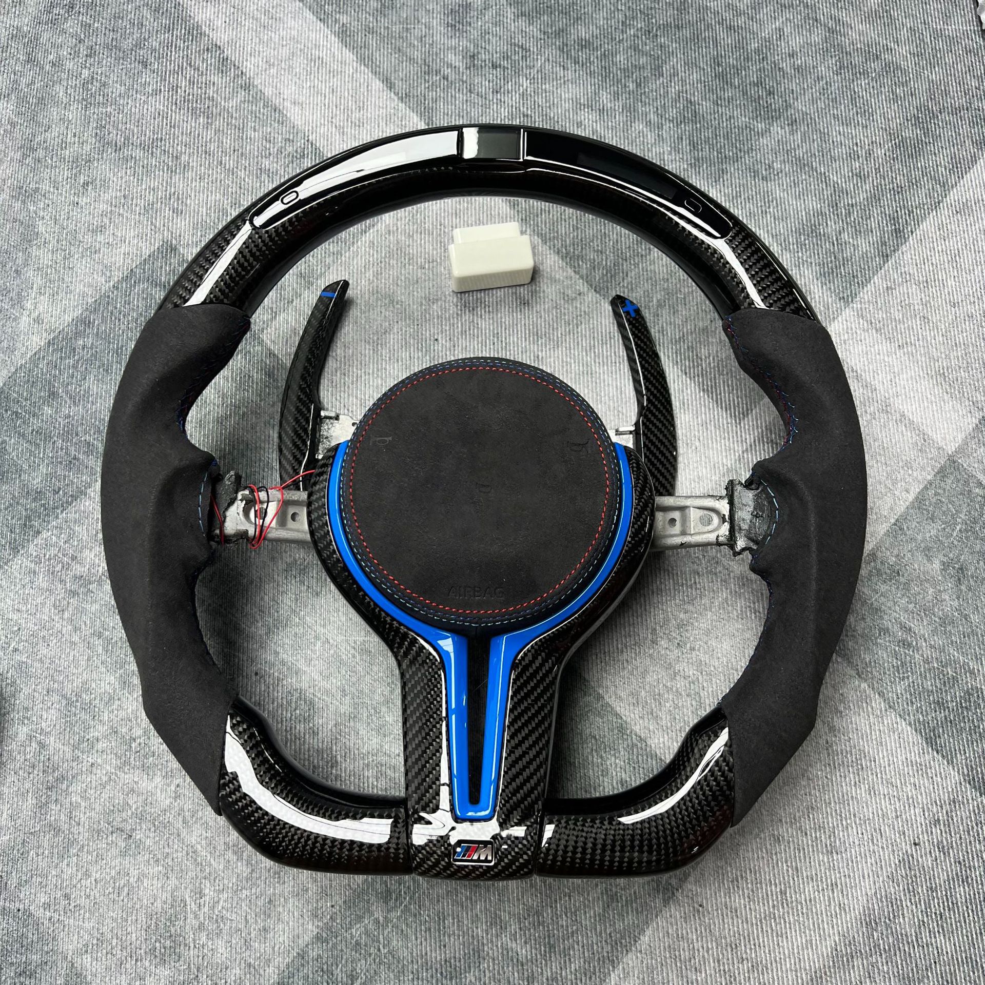 Popular in foreign trade, suitable for BMW F chassis 3 Series, 5 Series, X3, X5, M3, M6 carbon fiber car steering wheel modification and customization