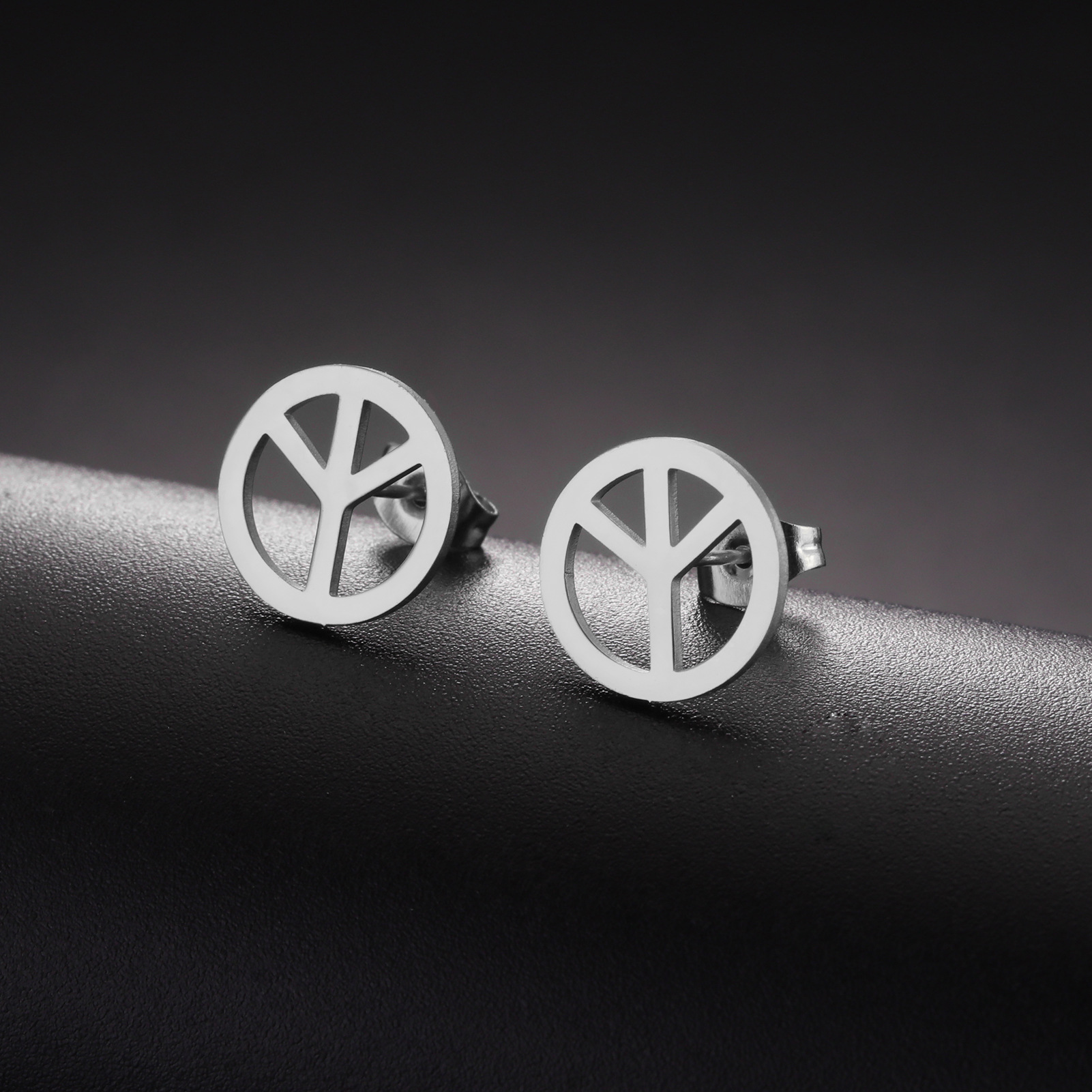 Small retro men's golden women's earrings stainless steel