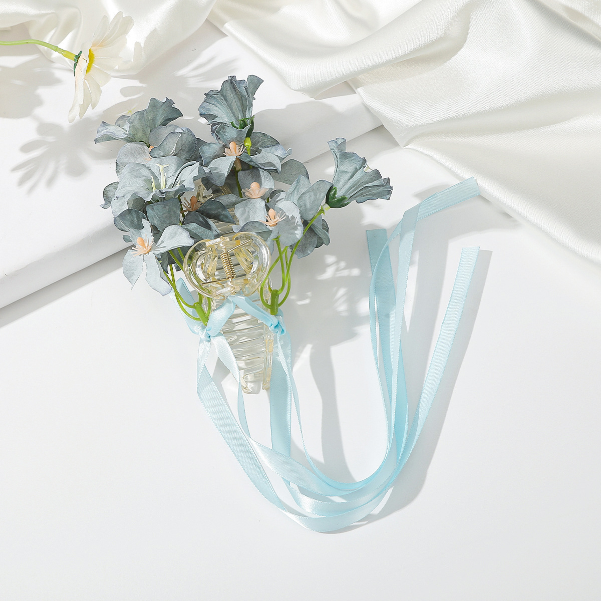 Women's Flower Sweet Mixed Materials Hair Claws display picture 4