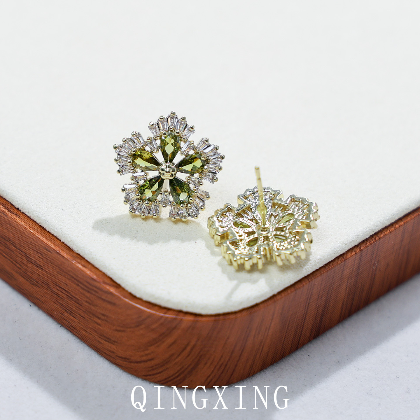 Boucles d'oreilles flocons de neige en zircon vert olive, style forêt, élégantes et polyvalentes, pour jeunes filles._voghion.com