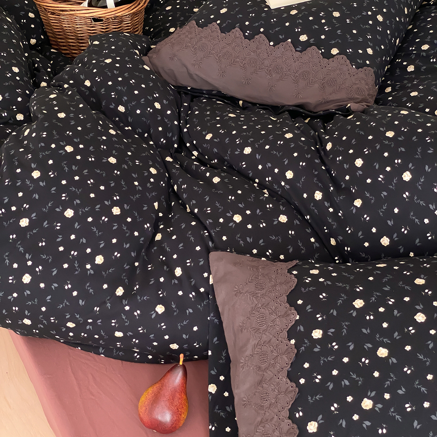 French Vintage Floral Bedding Set 100 Percent Cotton Four Piece_voghion.com