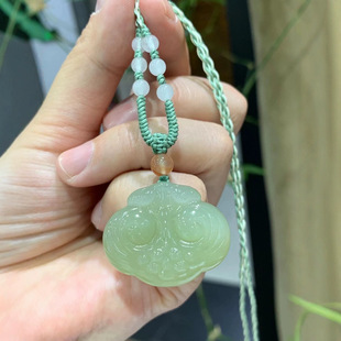 Jin Yutang Hetian Jade Ruyi Lock Bingying Water Run Color Refreshing Workmanship Fine Antique