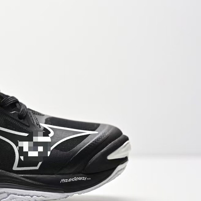 Mizuno LIGHTNING Z8 volleyball shoes for men and women, mid-top shock-absorbing competition shoes, available for cross-border purchase Mizuno LIGHTNING Z8 volleyball shoes for men and women, mid-top shock-absorbing competition shoes, available for cross-border purchase